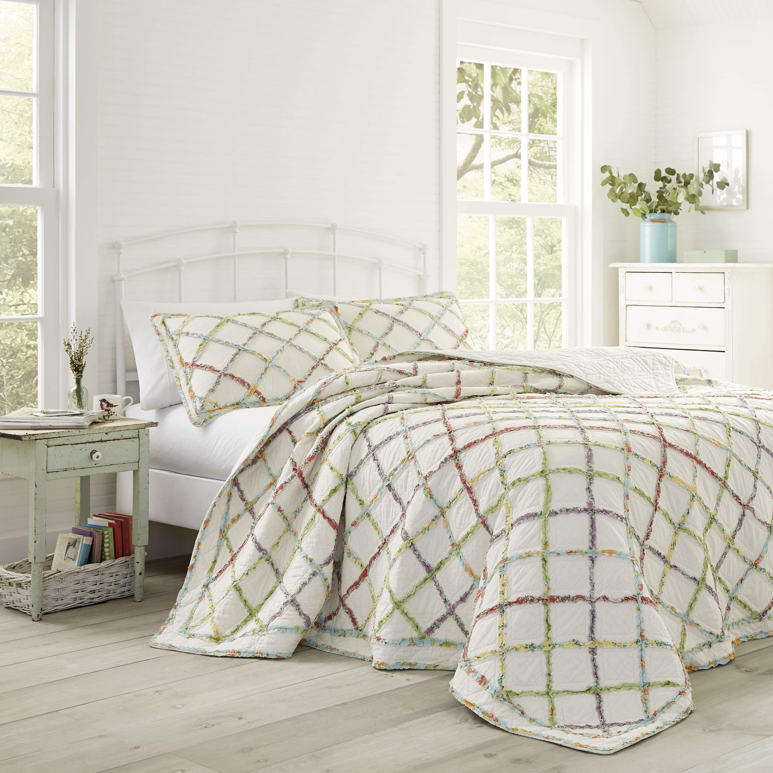 Laura Ashley Twin Quilt, Lightweight Reversible Cotton Bedding for All Seasons (Ruffle Garden Cream, Twin)